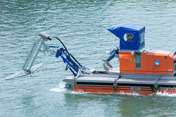 ChengFeng Wd500-Amphibious Multi-Purpose Operational Boat