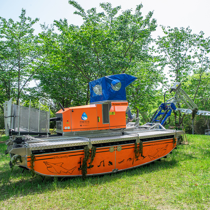 The Key Role Of Amphibious Multifunctional-operation Ships In Revetment Piling And Dredging And Salvaging